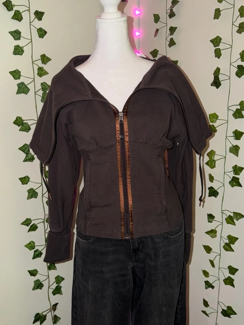 Brown vintage Lululemon scuba